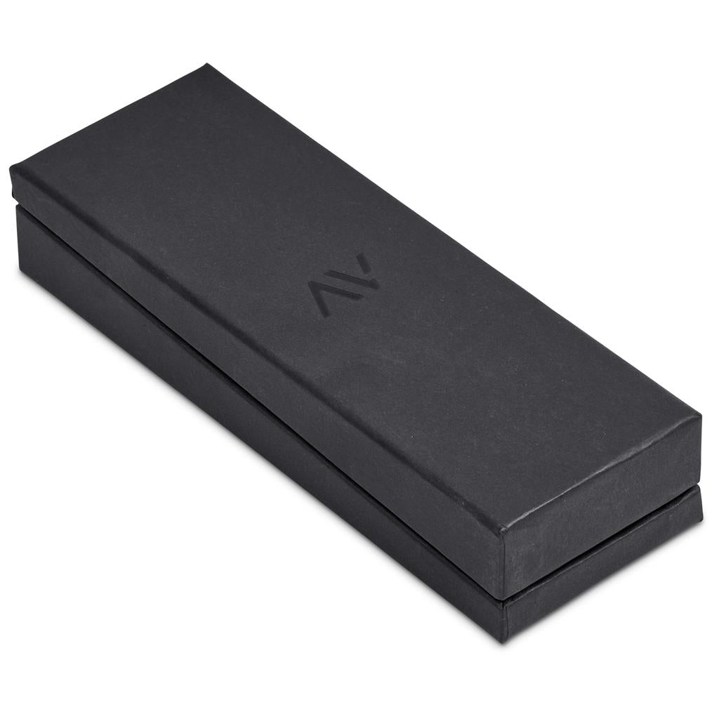 AV-19173_CLOSED-BOX